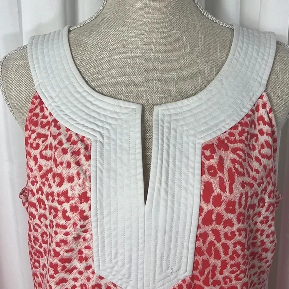 J. McLaughlin XL White/Red Animal Print Blouse - Picture 2 of 10
